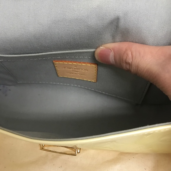 Lv bag - Picture 2 of 8